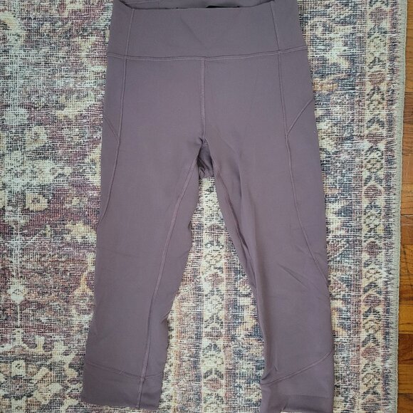 Lululemon In Movement Crop *Everlux in Antique Bark sz 6 - Picture 4 of 7